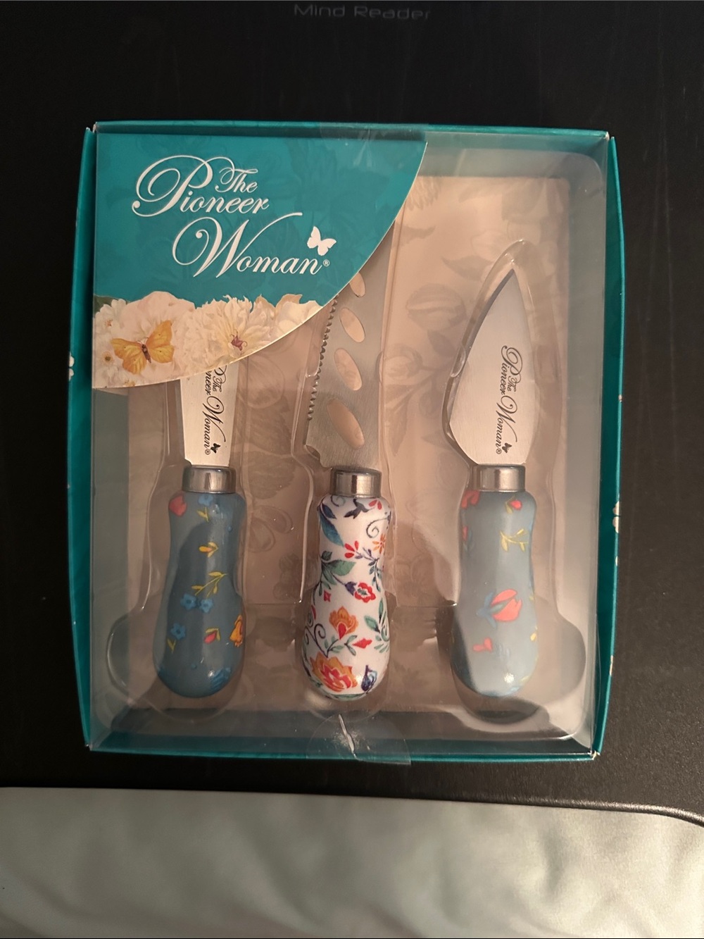The Pioneer Woman Cheese Knife Serving Set